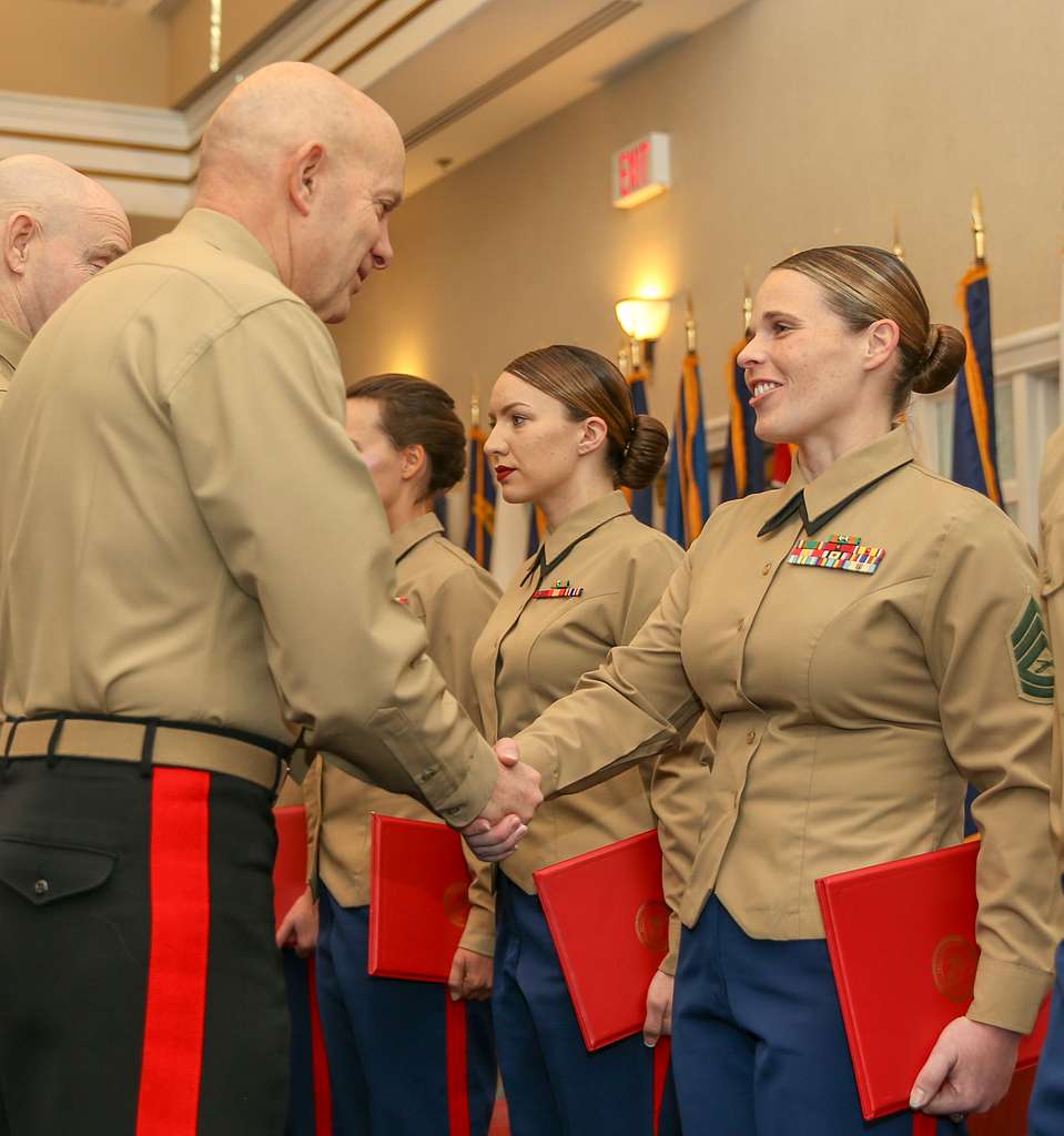Marine Corps Career Opportunities — EXPLORADOOR