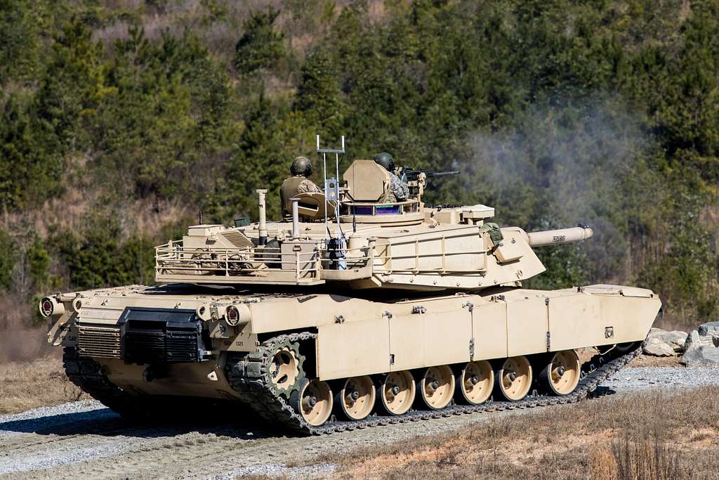 A U.S. Army M1A2 Abrams Tank, with 2nd Squadron, 16th - NARA & DVIDS ...