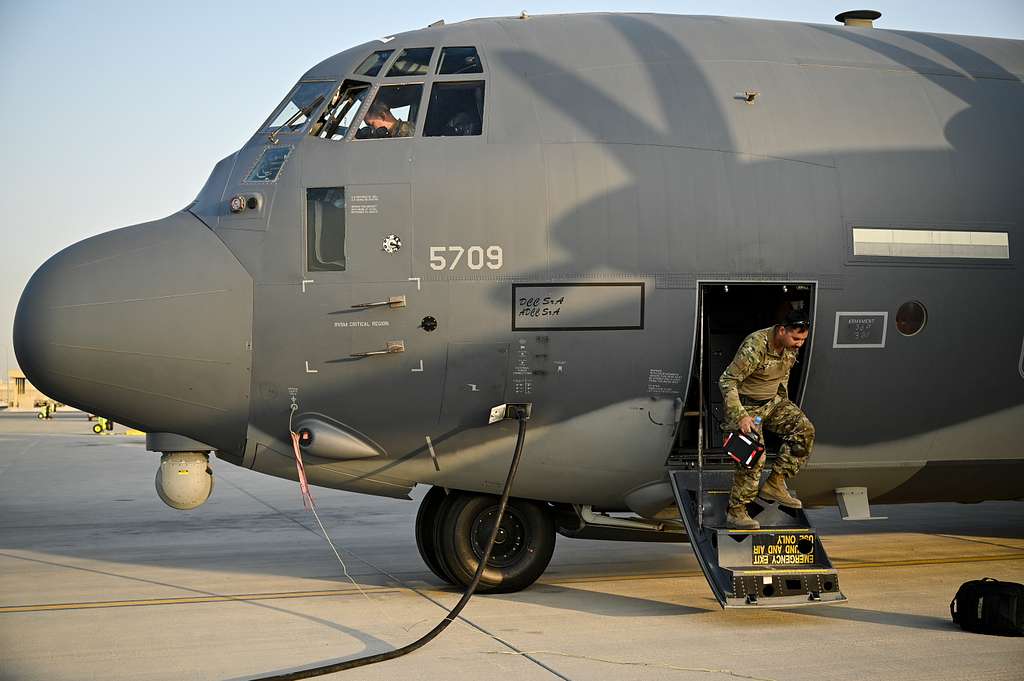 A U.S. Air Force HC-130J Combat King II crew chief - PICRYL - Public ...