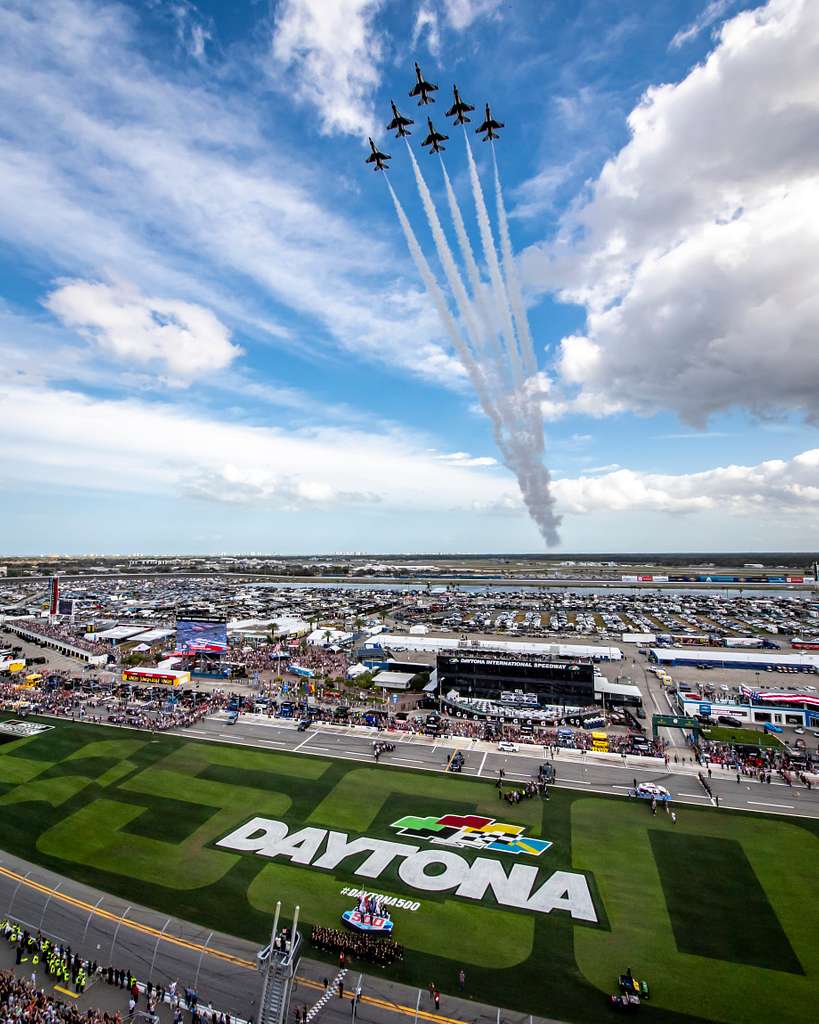 USAF Thunderbirds perform flyover at Daytona 500 PICRYL Public