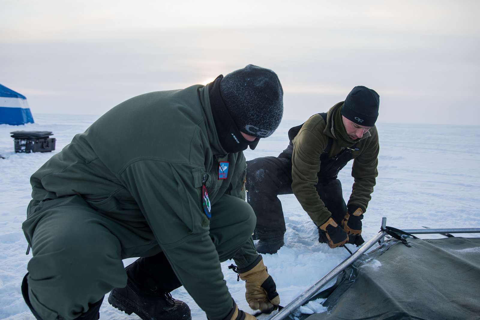 Technical Sergeant Logan Brennan instructs Major Brian - NARA & DVIDS ...