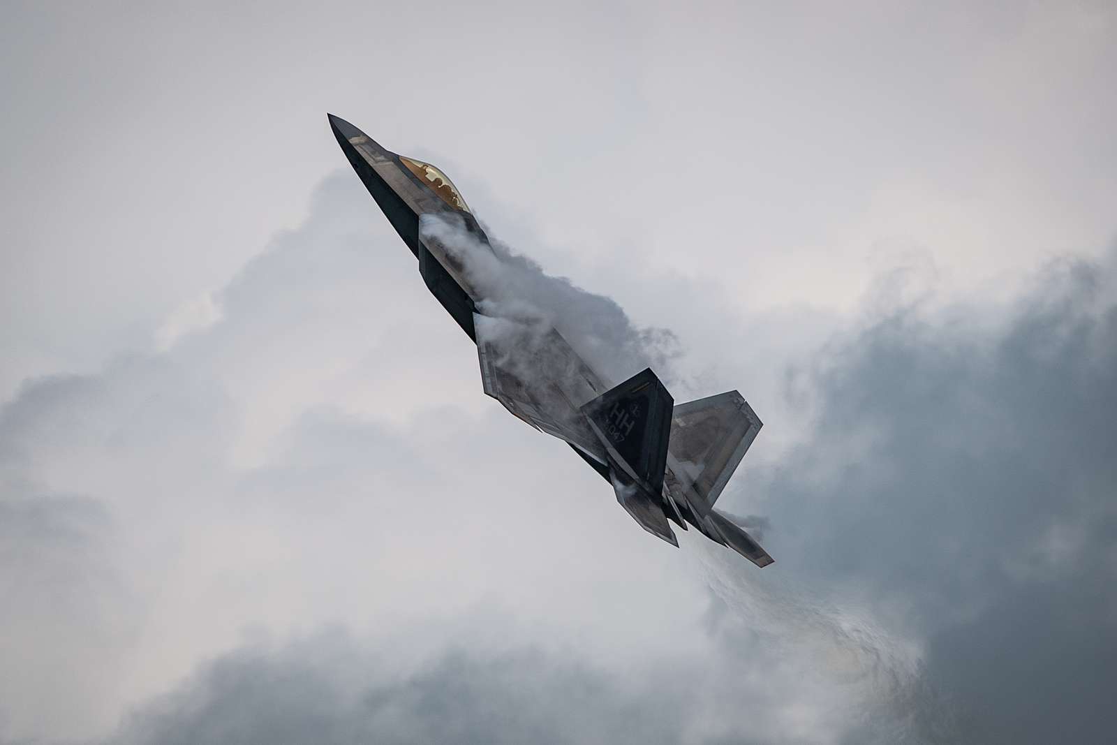 U.S. Air Force Maj. Josh Gunderson, F-22 Demonstration - NARA & DVIDS ...