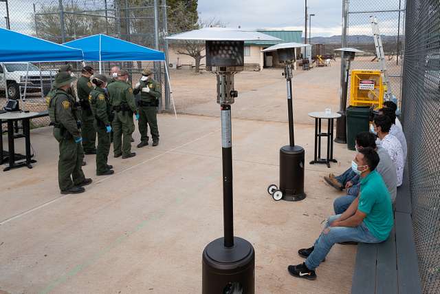 DVIDS - Images - 3CC.Anaconda.1223.C.A.USO tour [Image 5 of 16]