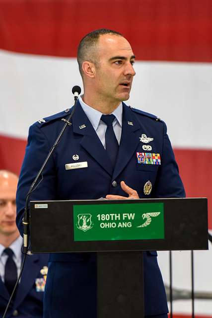 U.s. Air Force Col. Chad Holesko, Commander Of The - Nara & Dvids 