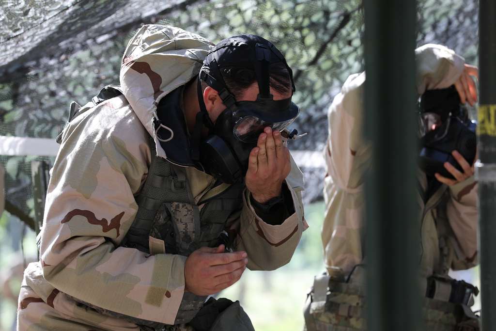 A Paratrooper Assigned To The 82nd Airborne Division - NARA & DVIDS ...