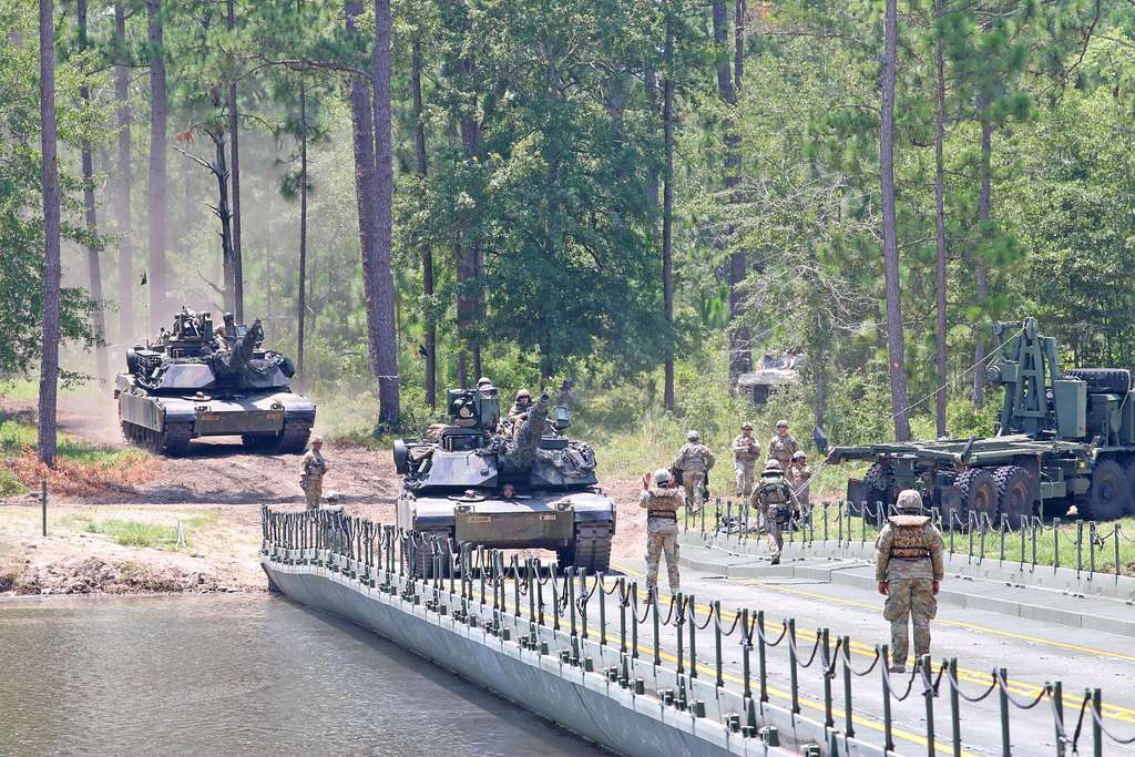 M1 Abrams Tank Crews From 3rd Battalion, 69th Armored - NARA & DVIDS ...