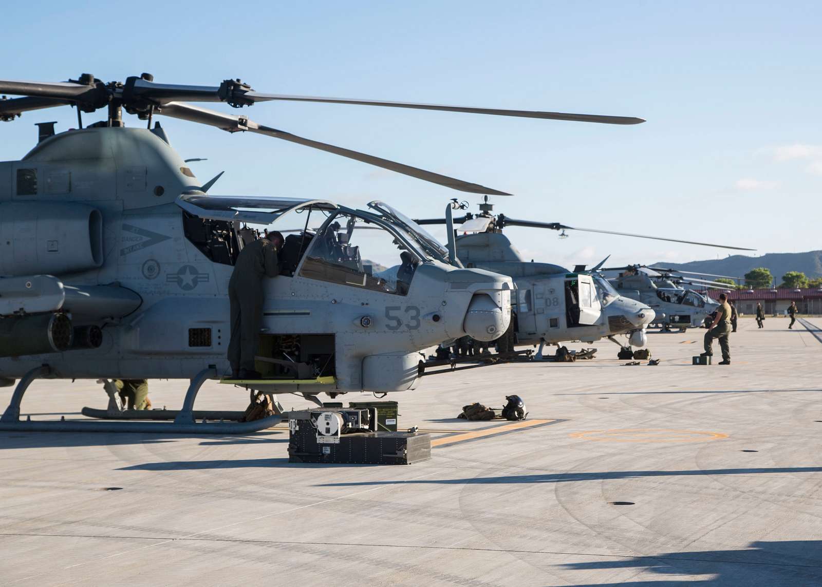 U.S. Marine Corps UH-1Y Venoms and AH-1Z Vipers assigned - NARA & DVIDS ...