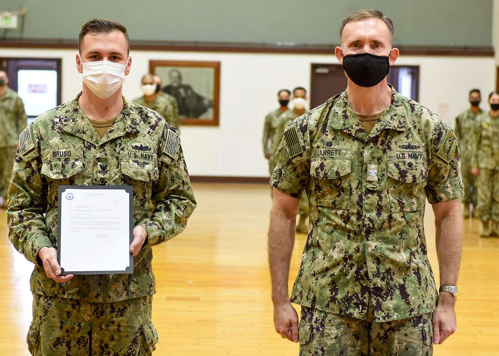 Capt. Rich Jarrett, Commander of Fleet Activities Yokosuka - PICRYL ...