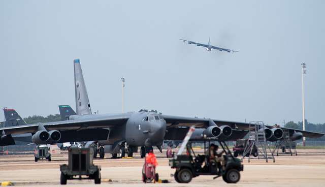 A B-52H Stratofortress Returns To Barksdale Air Force - NARA & DVIDS ...