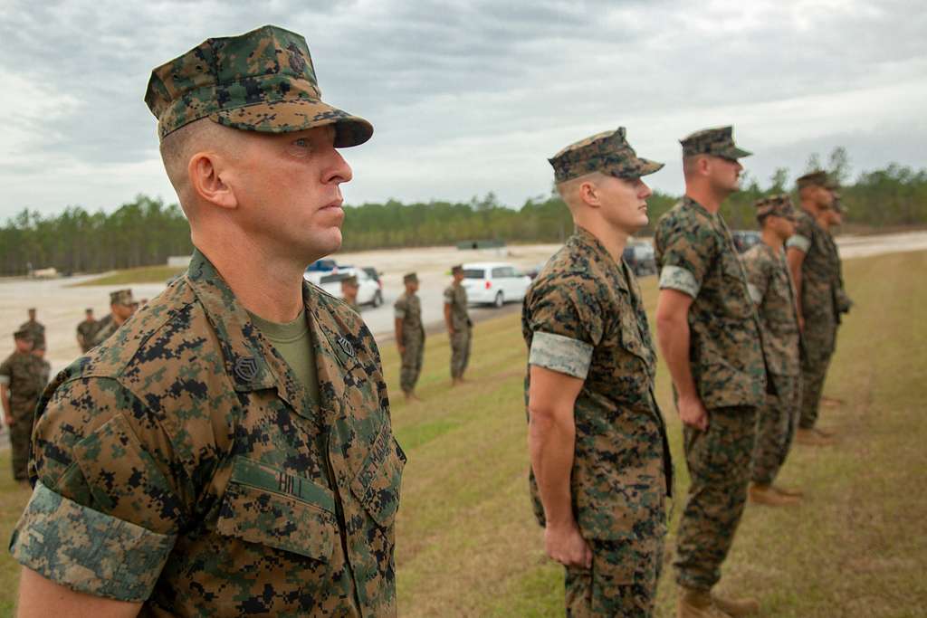 U S Marine Corps Gunnery Sgt Jonathan E Hill Left Picryl