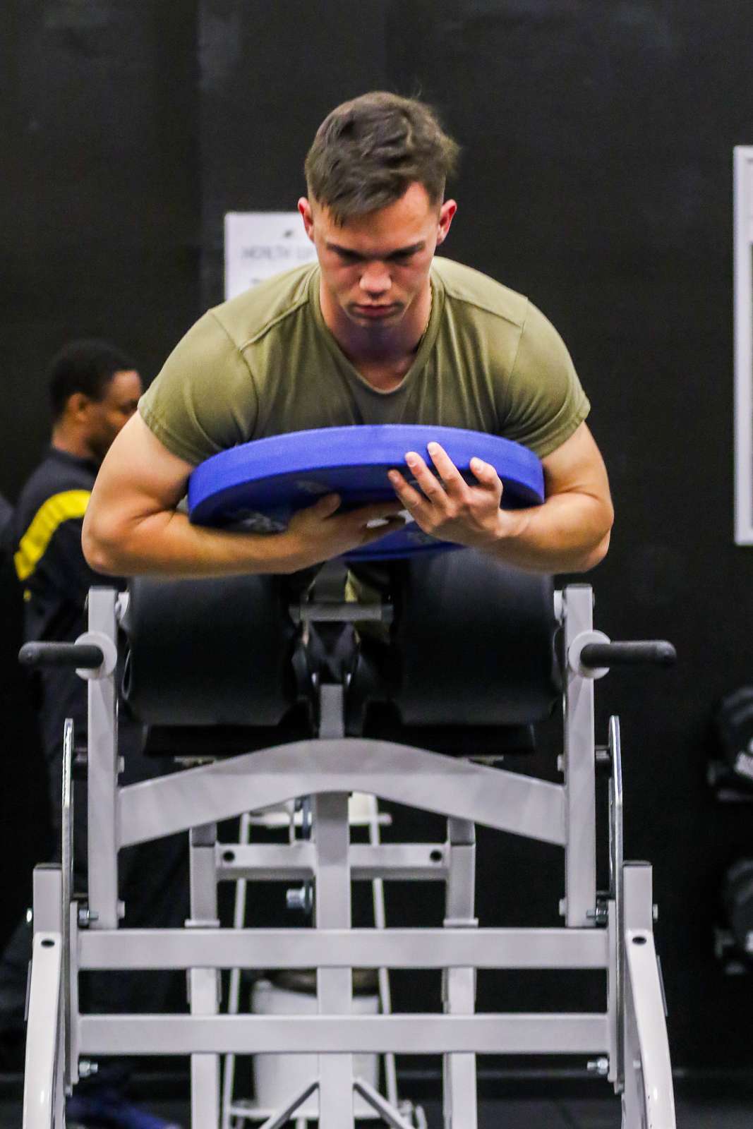 A U.S. Army Soldier Conducts Extensions During Physical - NARA & DVIDS ...