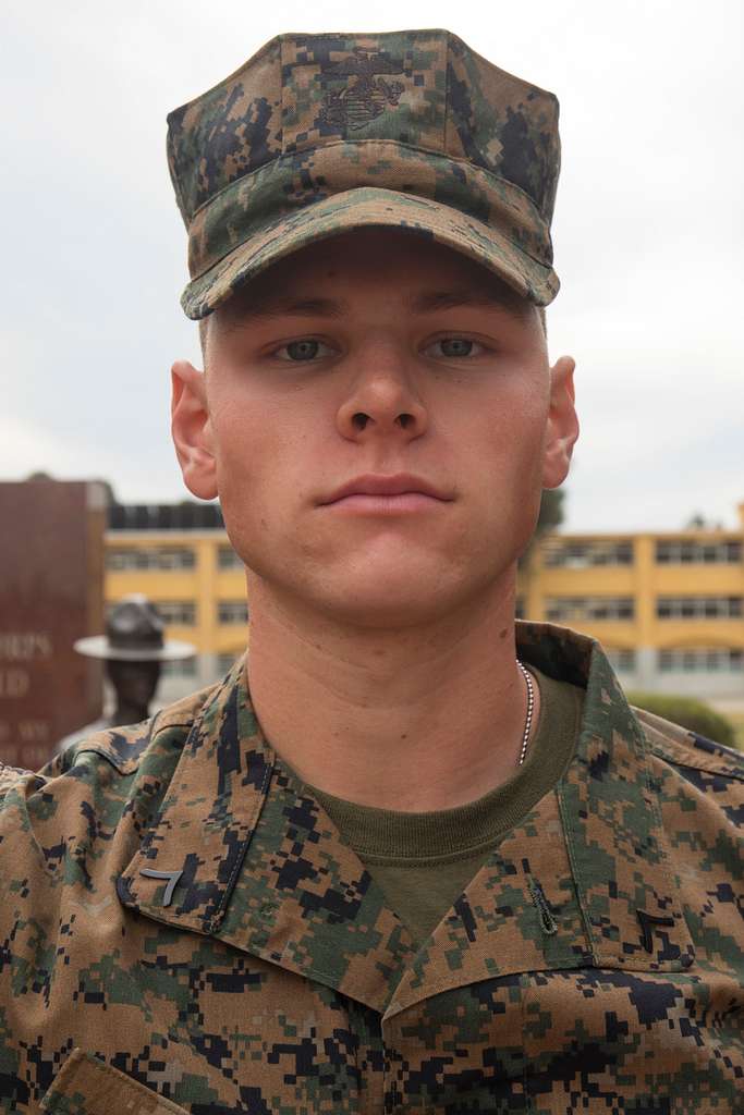 Pfc. Tyler V. Cox, a 19-year-old of RS Los Angeles - PICRYL - Public ...