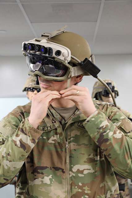 A Soldier dons the Integrated Visual Augmentation System - NARA & DVIDS ...