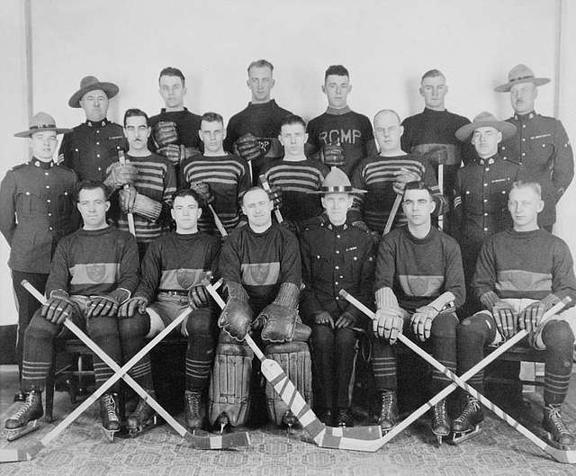 History of Hockey Jerseys from 1899 - Antique Ice Hockey Jerseys