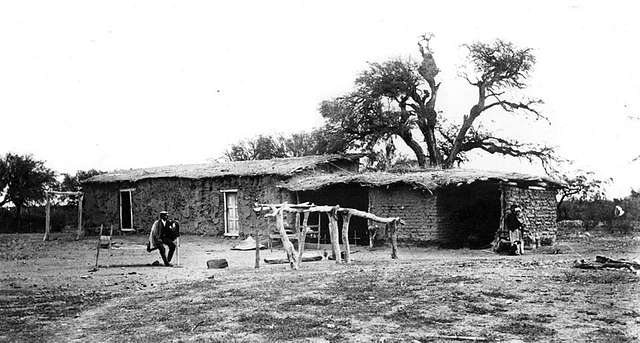 149 Archivo General de la Nación Argentina 1890 Buenos Aires, carro  irrigante Stock Photo - Alamy