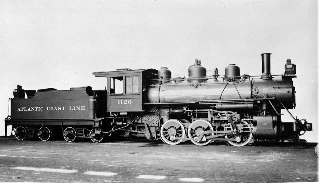 Midland Railway 2-6-0 steam locomotive No 2510, c 1900. This engine  Fotografía de noticias - Getty Images