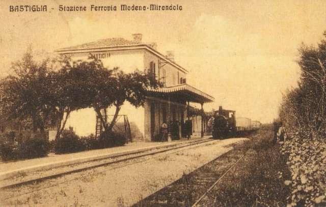 Bastiglia - Stazione Ferrovia Modena-Mirandola - PICRYL - Public Domain ...