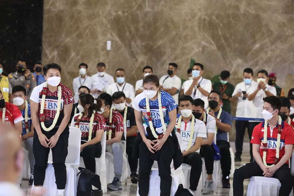 Atlet Bulu Tangkis Indonesia Di Bandara Soekarno Hatta - PICRYL Public ...