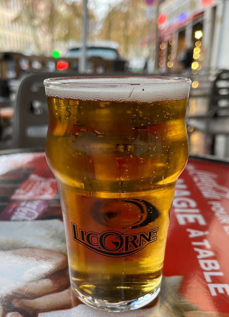 A close up of a glass of beer on a table. Beer peroni glass. - PICRYL -  Public Domain Media Search Engine Public Domain Image