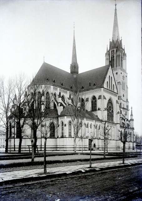 Łódź Cathedral, Włodzimierz Pfeiffer, 001 - PICRYL - Public Domain ...