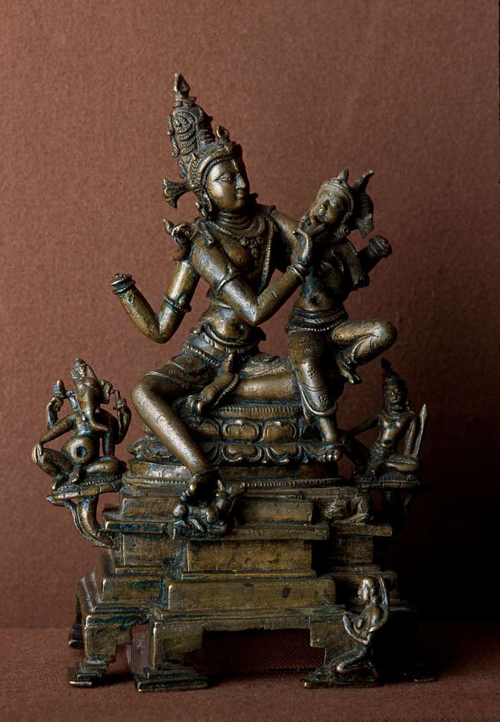 36 Shiva and parvati in sculpture Images: PICRYL - Public Domain