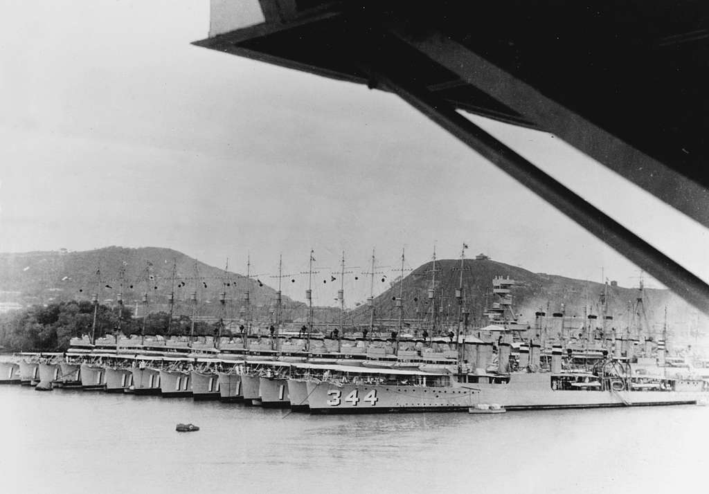 US Navy Destroyers At Balboa, Panama, In 1934 - PICRYL - Public Domain ...