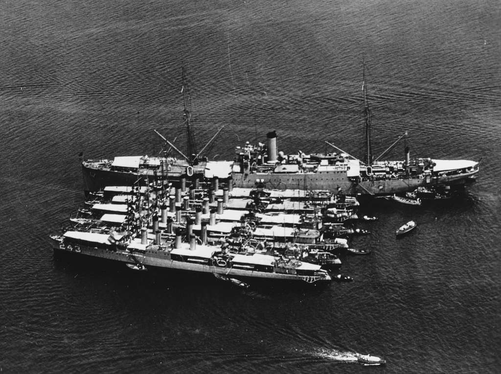 USS Vestal (AR-4) with six destroyers alongside c1928 - PICRYL - Public ...