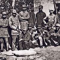 八路军一一五师在鲁南天宝山区的桃峪召开高级干部会议1940-09 - PICRYL