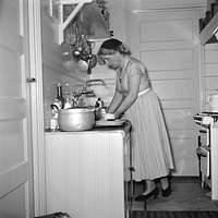 The Ladies' home journal (1948) (14765501284) - PICRYL - Public Domain  Media Search Engine Public Domain Image