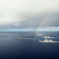 File:US Navy 100704-N-6999T-001 Fireworks in celebration of the 4th of July  don the sky as ships from 14 countries sit pier side at Pearl Harbor.jpg -  Wikimedia Commons