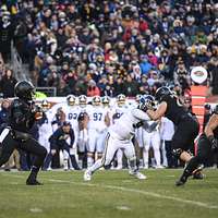 DVIDS - Images - NFL pays tribute to military service members during the  2013 Pro Bowl [Image 18 of 27]