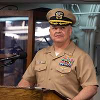 File:US Navy 050722-N-0295M-019 Retired Adm. Vern Clark and his